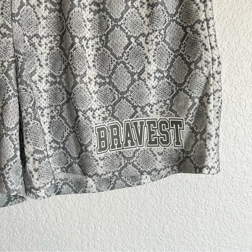 Bravest Studio Size XXL Grey Silver Snakeskin Patterned Shorts NEW